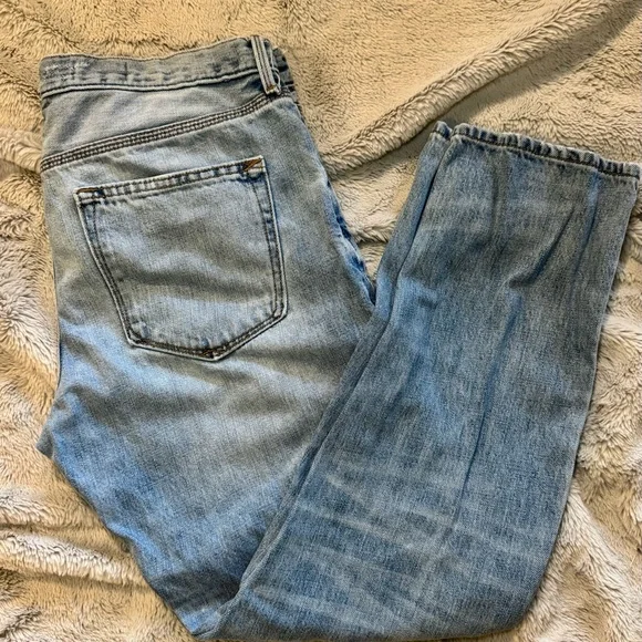 GAP Light Blue Boyfriend Jeans - Picture 5 of 6